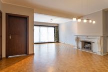Ruim appartement te koop in Harelbeke aan de Leie