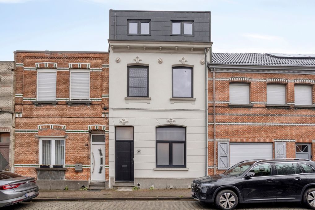 Huis te koop in Hoboken met 4 slaapkamers en tuin