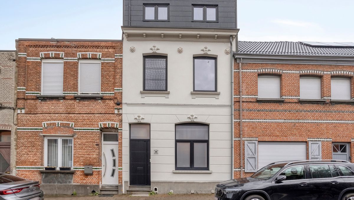 Huis te koop in Hoboken met 4 slaapkamers en tuin