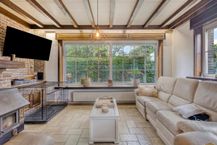 Woning met groot perceel van 1.300 m² te Rumbeke