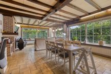 Woning met groot perceel van 1.300 m² te Rumbeke