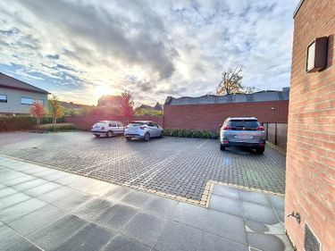 Garagebox met automatische poort te huur in centrum Aalter