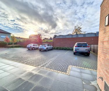 Garagebox met automatische poort te huur in centrum Aalter