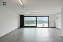 Dakappartement met rivierzicht te koop in Boom