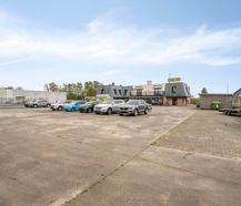 Bedrijfsterrein van ca. 6.860m² langs invalsweg in Roesealre