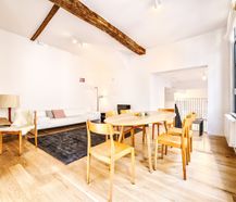 Grand Place : Furnished 1 bedroom apartment with terrace.