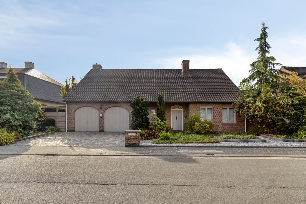 Instapklare villa te koop op een rustige ligging in Harelbeke!