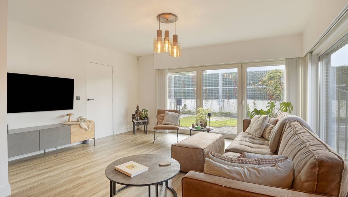 Lichtrijke open bebouwing met ruime tuin te koop in Aalter