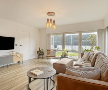 Lichtrijke open bebouwing met ruime tuin te koop in Aalter