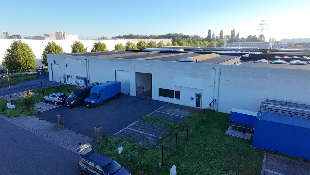 Magazijn te huur in Regina Wautersweg, Roeselare