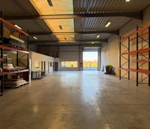 Magazijn te huur in Regina Wautersweg, Roeselare