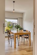Gerenoveerd en lichtrijk appartement op toplocatie met tuin