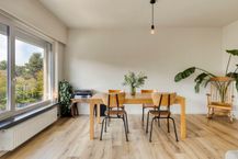 Gerenoveerd en lichtrijk appartement op toplocatie met tuin