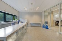 Espace de bureau avec 8 places de parking à Hassselt