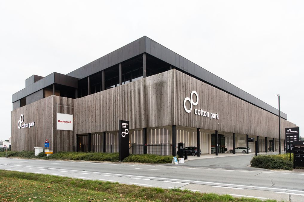Instapklaar kantoor te huur in Cotton Park Kortrijk