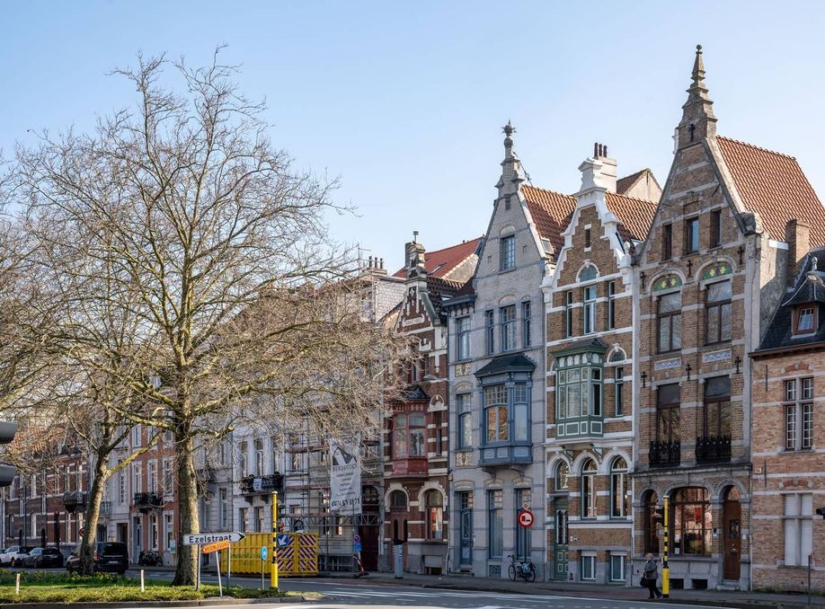 Investeringsopportuniteit te koop met 3 entiteiten te Brugge