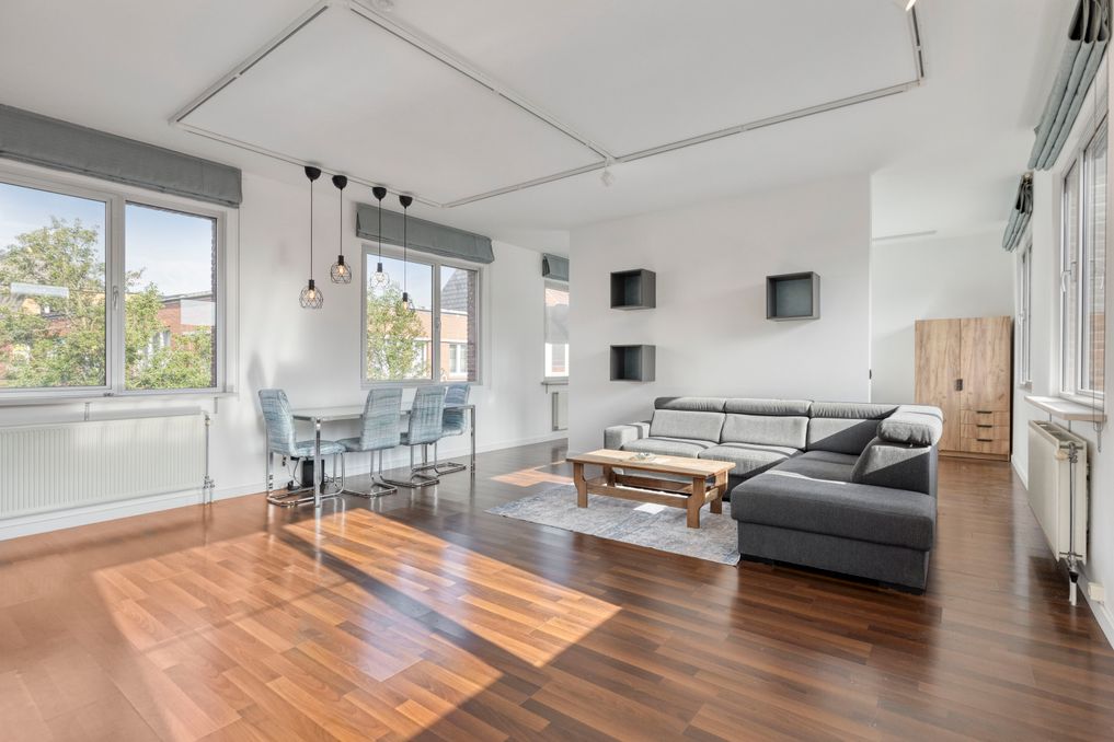 Vernieuwde loft te koop in Mechelen met terras