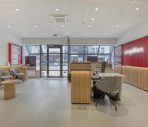 Investment property: commercial property + triplex apartment