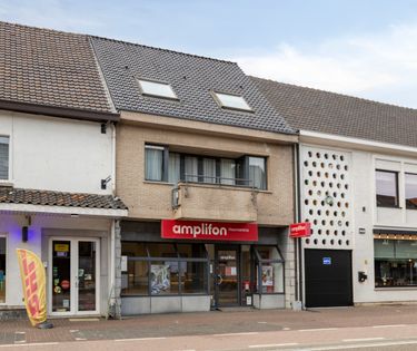 Immobilier d'investissement : immeuble commercial + appartement triplex