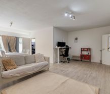 2-bedroom apartment with terrace and parking in Laeken