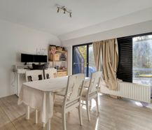 2-bedroom apartment with terrace and parking in Laeken