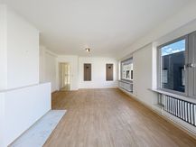 Ruim gerenoveerd appartement te huur aan de Leie te Kortrijk