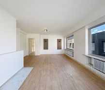 Ruim gerenoveerd appartement te huur aan de Leie te Kortrijk