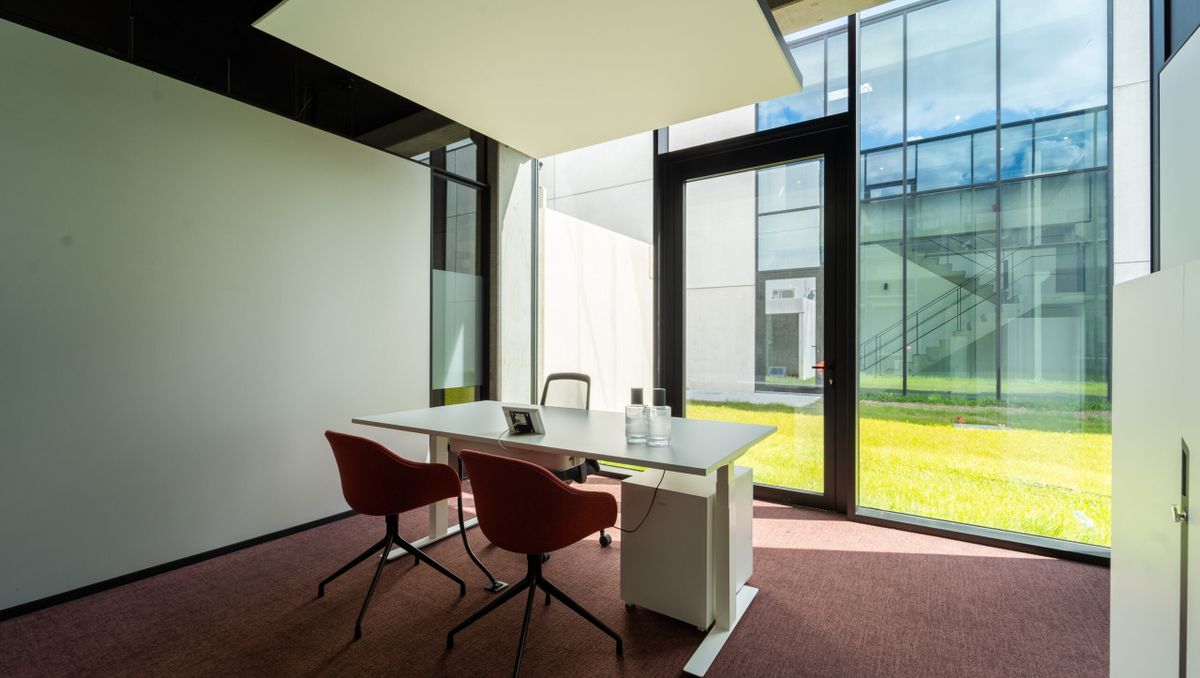Office space for rent in the business center in Roeselare