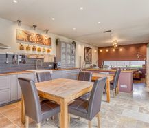 Gerenoveerd huis met wellness te koop in Zottegem