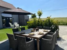 Gerenoveerd huis met wellness te koop in Zottegem
