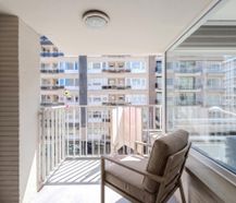 Gerenoveerd 2 slaapkamer appartement op topligging!