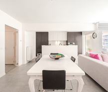 Gerenoveerd 2 slaapkamer appartement op topligging!