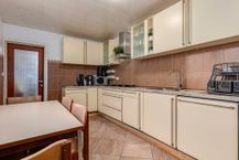 Herenhuis met handelspand in Antwerpen-Noord.