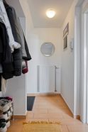 Spacieuse maison de trois étages avec 4 chambres, 2 salles de bains, jardin et parking dans un excellent emplacement à Vilvorde et près de Strombeek