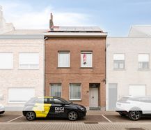 Ruim huis te koop met 6 slaapkamers in Blankenberge centrum