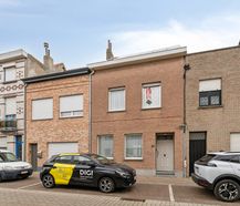 Ruim huis te koop met 6 slaapkamers in Blankenberge centrum