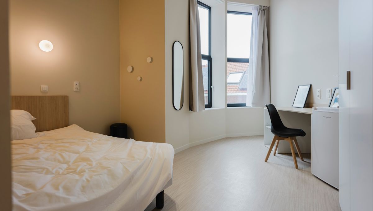 Bemeubelde studentenkamer te koop in centrum Kortrijk