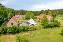 Idyllische hoeve met twee afzonderlijke vakantieverblijven te Beernem