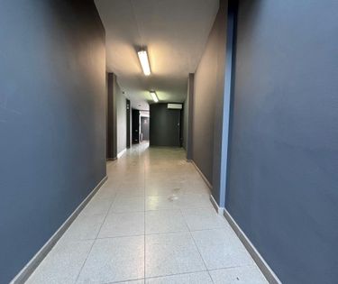 Handelsgelijkvloers of kantoor in hartje Asse