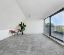Ruim appartement te koop in Ieper met twee kamers en terras