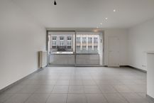 Gerenoveerd 1-slaapkamer appartement te koop in centrum Kortrijk