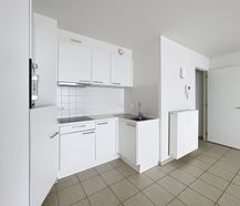 Molenbeek - Spacious studio for rent on the 12th floor