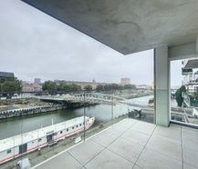 Brussel: 2 slaapkamer (103m²)appartement en zicht op kanaal