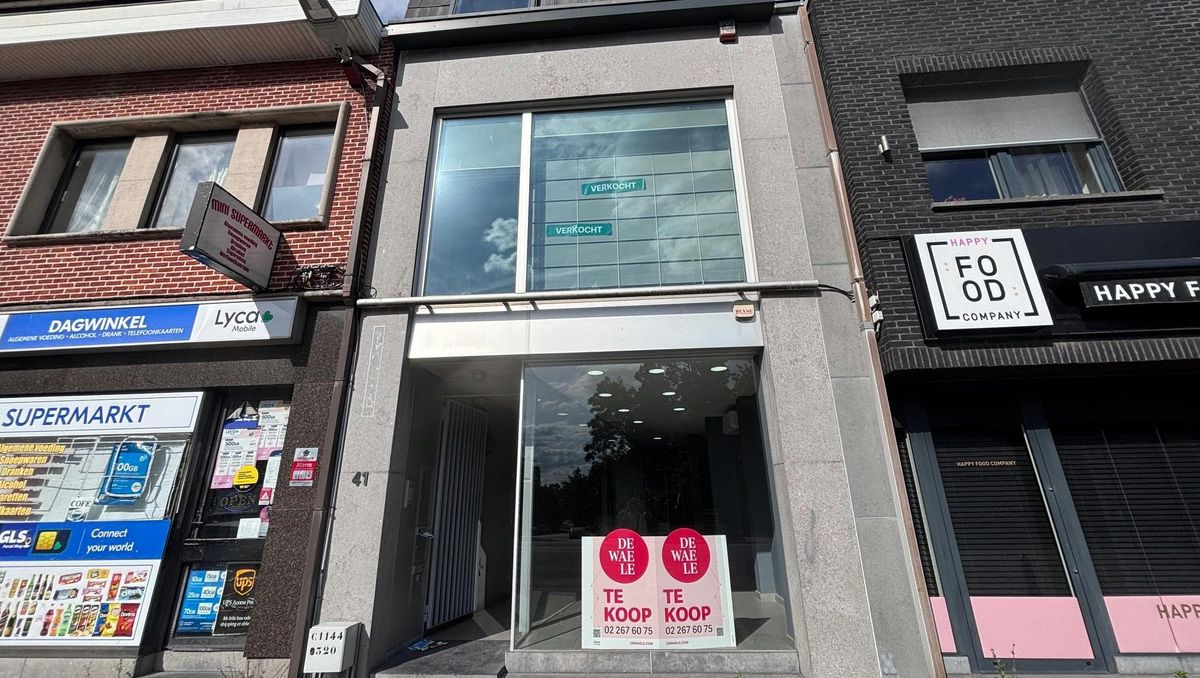 Commercial ground floor or office in the heart of Asse
