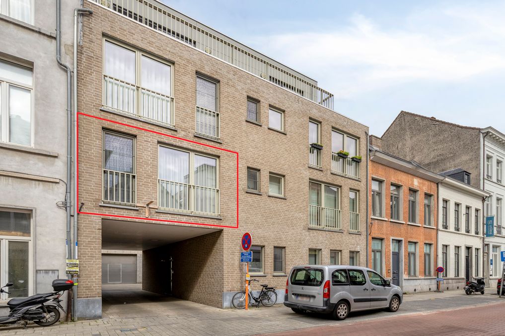 recent appartement op 1ste verdieping te koop in hartje Lier