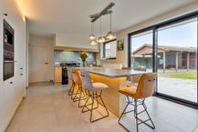 Huis te koop met luxueus privé saunacomplex en zwembad