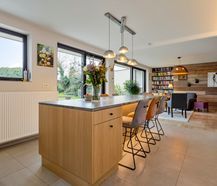 Huis te koop met luxueus privé saunacomplex en zwembad
