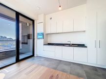 Brussels - Beautiful one bedroom apartment+terrace (12floor)