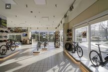 Handelspand van ca. 240 m² te huur in Kortrijk