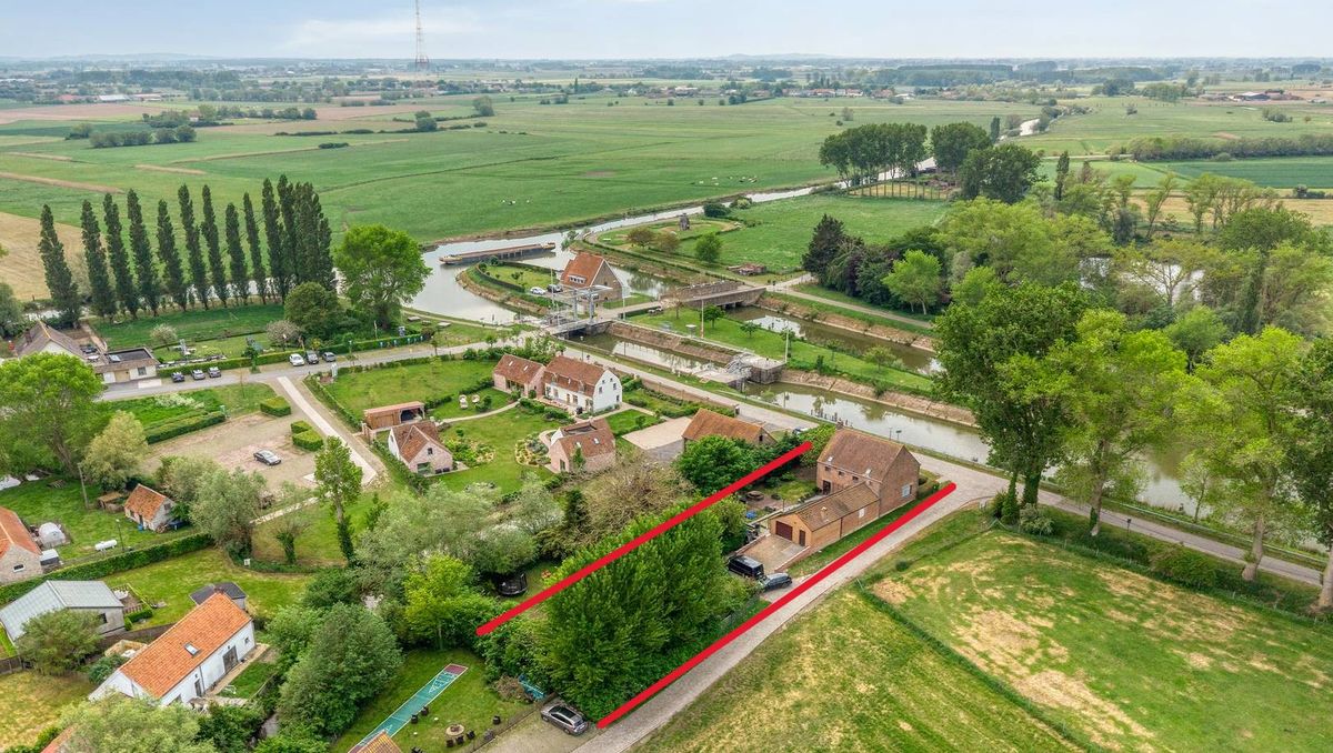 Landelijke woning op 1.305m² aan de Fintele (Lo-Reninge).
